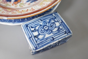 Two Chinese porcelain plates, a cup and cover and a small box, 18th/19th century 16.5cm